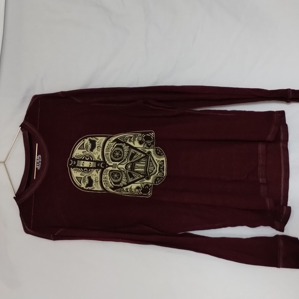 Maroon long sleeve star wars shirt